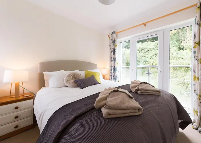 Lower Chine Apartment